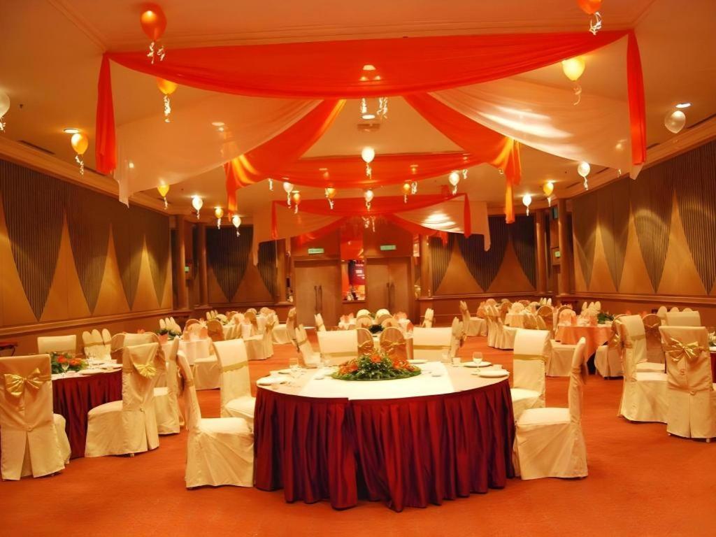 Kuala Lumpur International Hotel Buitenkant foto