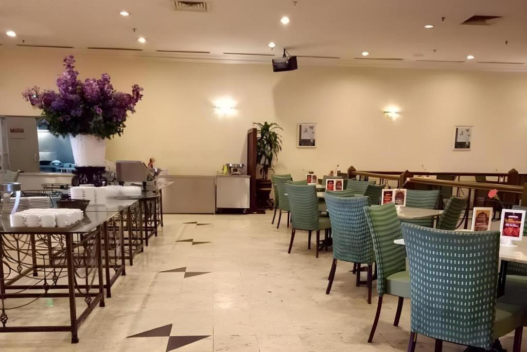 Kuala Lumpur International Hotel Buitenkant foto